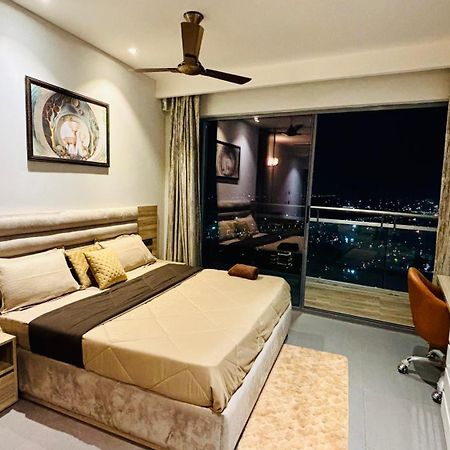 Countryside Luxury Suites - Supernova Noida 뉴델리 외부 사진