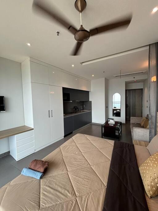 Countryside Luxury Suites - Supernova Noida 뉴델리 외부 사진